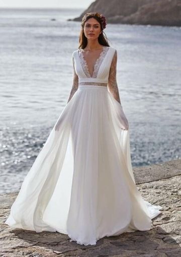 jednoduché boho svatební šaty s rukávem