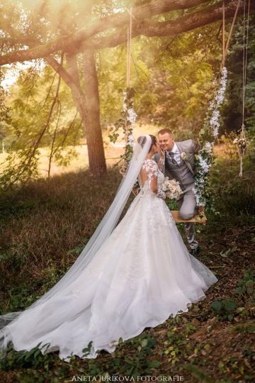 svatební šaty Brno