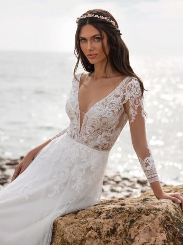 boho svatební šaty s rukávem